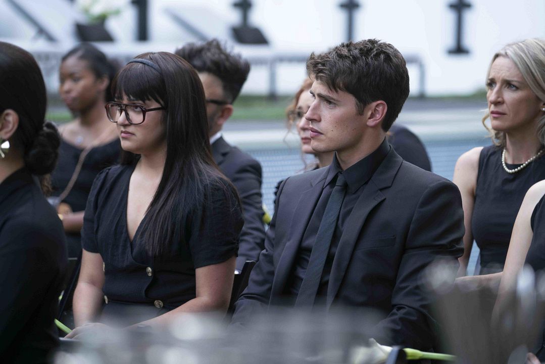 Marvel's Runaways : Photo Annie Wersching, Ever Carradine, Gregg Sulkin